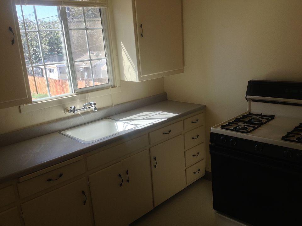 2nd image of 1307 Shasta St APT C