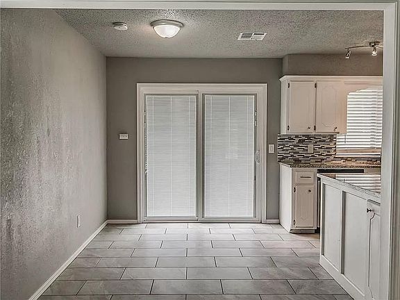 Kitchen / Dining