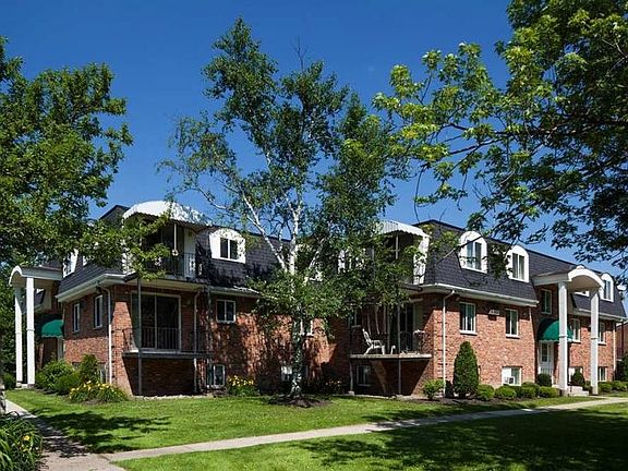 3rd image of 2274 Center Ct N #1