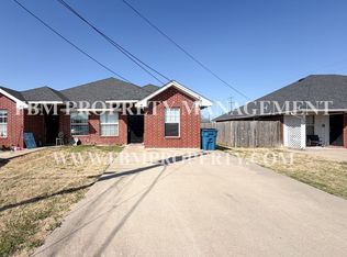204 W Lamar St, Palmer, TX 75152