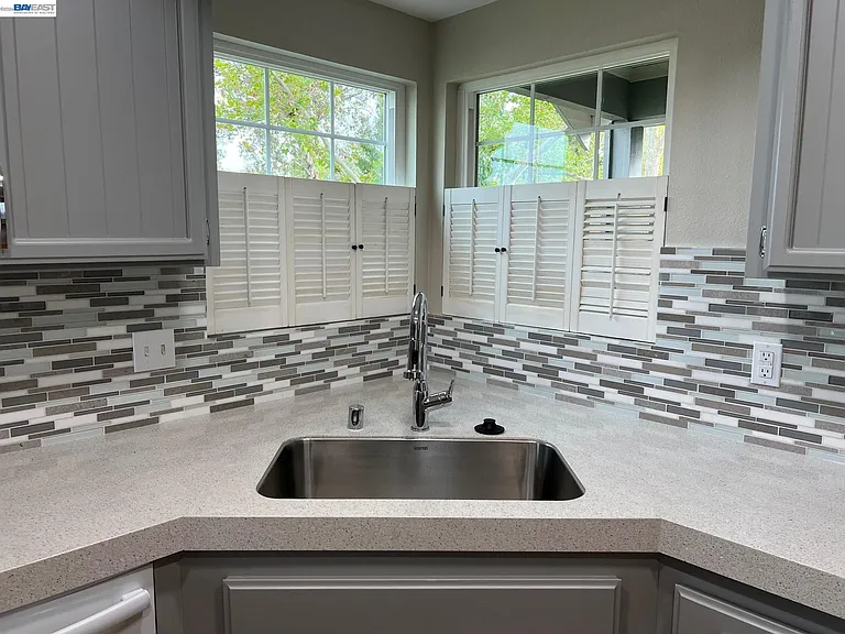 701 Glen Eagle Ct — Photo 15