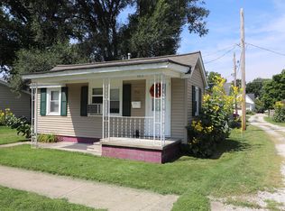 512 N 6th St, Auburn, IL 62615