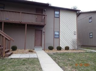 82 Peachtree Ln, Fairview Heights, IL 62208