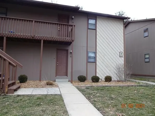 82 Peachtree Ln, Fairview Heights, IL 62208