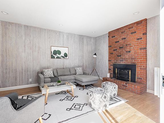 3rd image of 834 San Carlos Ct