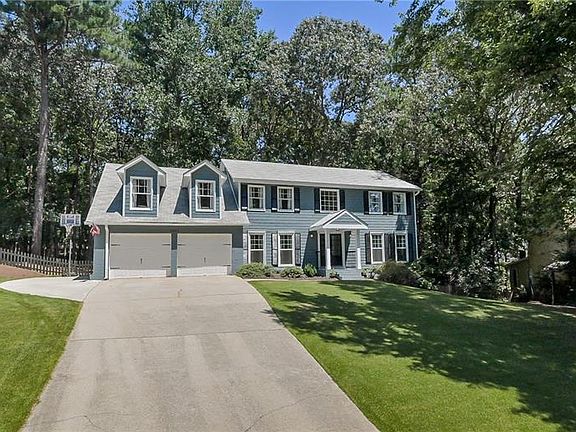2nd image of 2041 Cliff Creek Ct