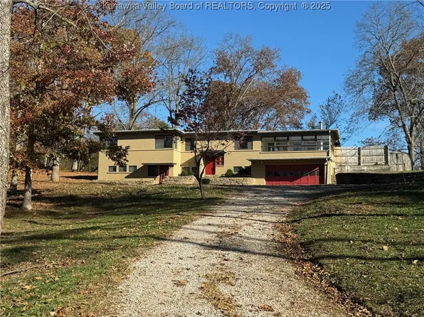 5218 Walnut Valley Dr, Charleston, WV 25313