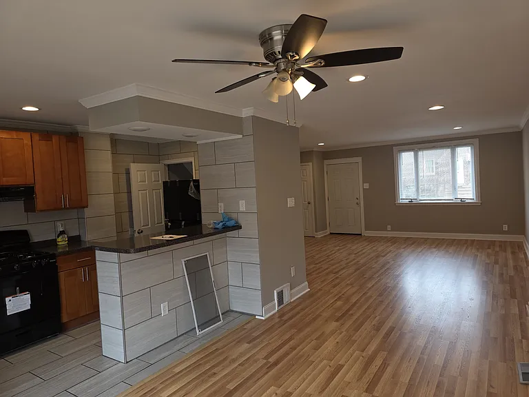 6644 Oakland St — Photo 4