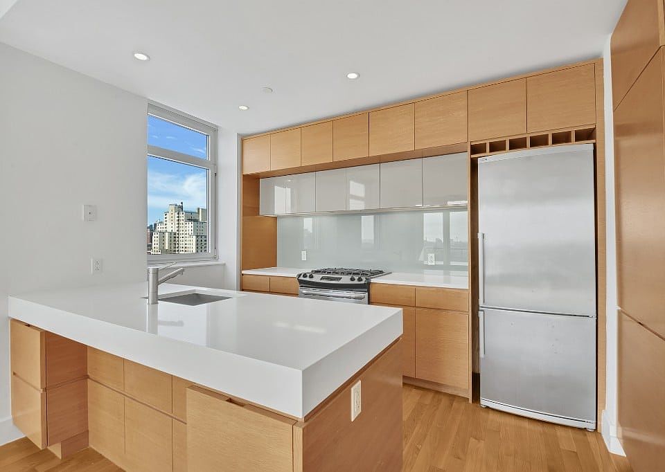 1st image of 150 4th Ave APT 11G