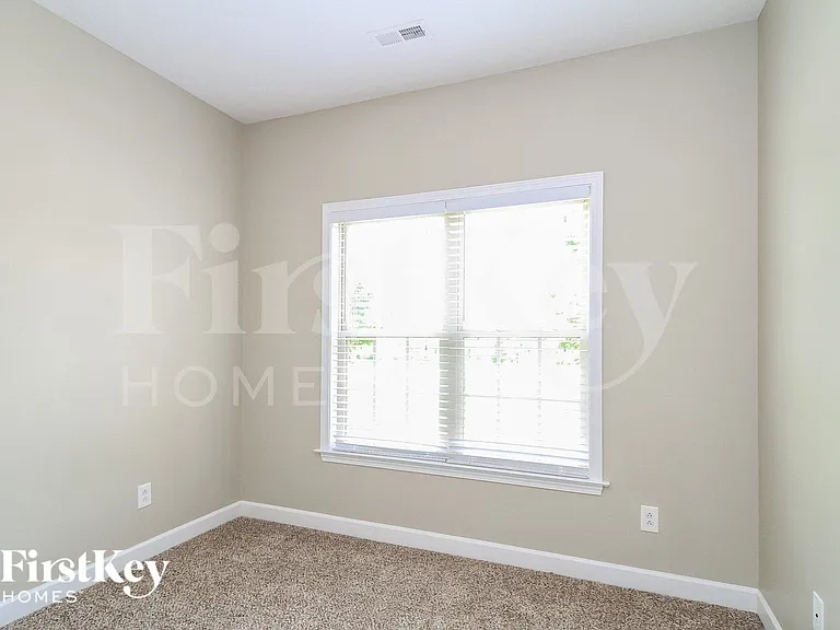 127 Scottsdale Ln — Photo 12