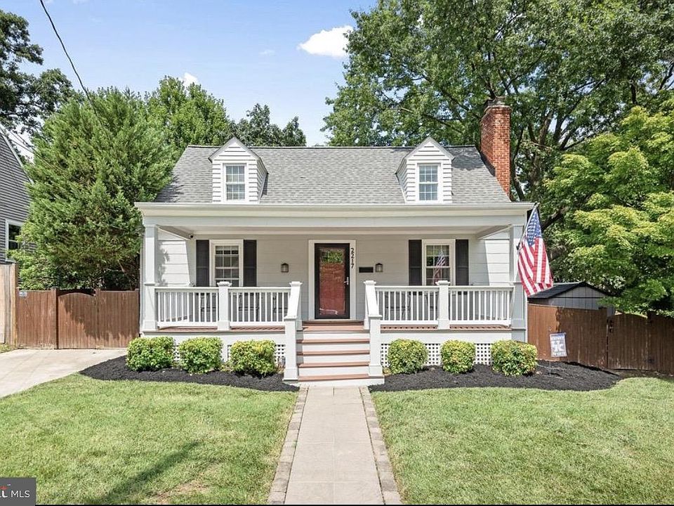 1st image of 2217 S Culpeper St