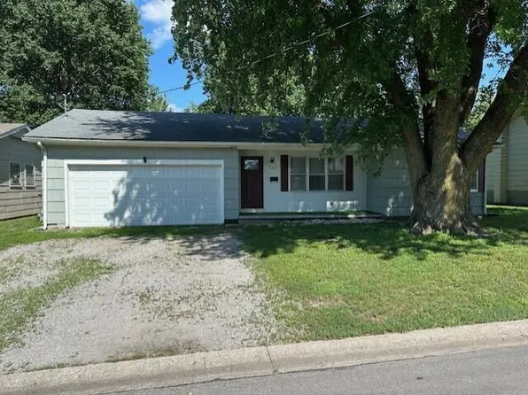 636 N Bond Ave, Marshall, MO 65340