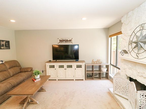 4th image of 16813 Sorrel Way