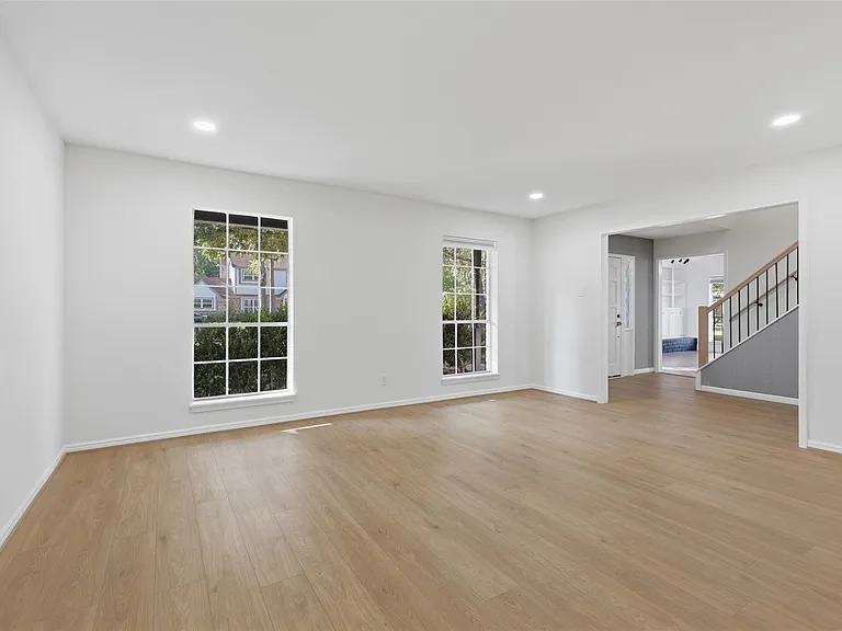 3930 Cypress Hill Dr — Photo 10