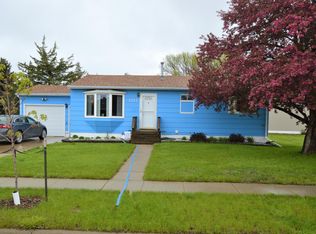 1217 10th Ave NE, Aberdeen, SD 57401