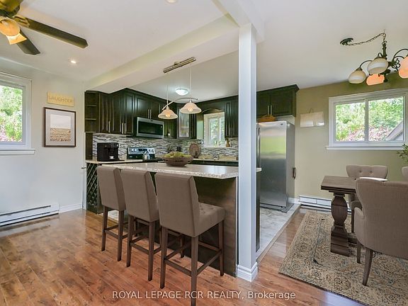 5th image of 17 Jamieson Dr