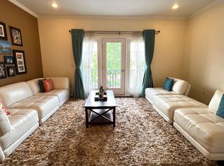 35 Creekside Ct, Secaucus, NJ