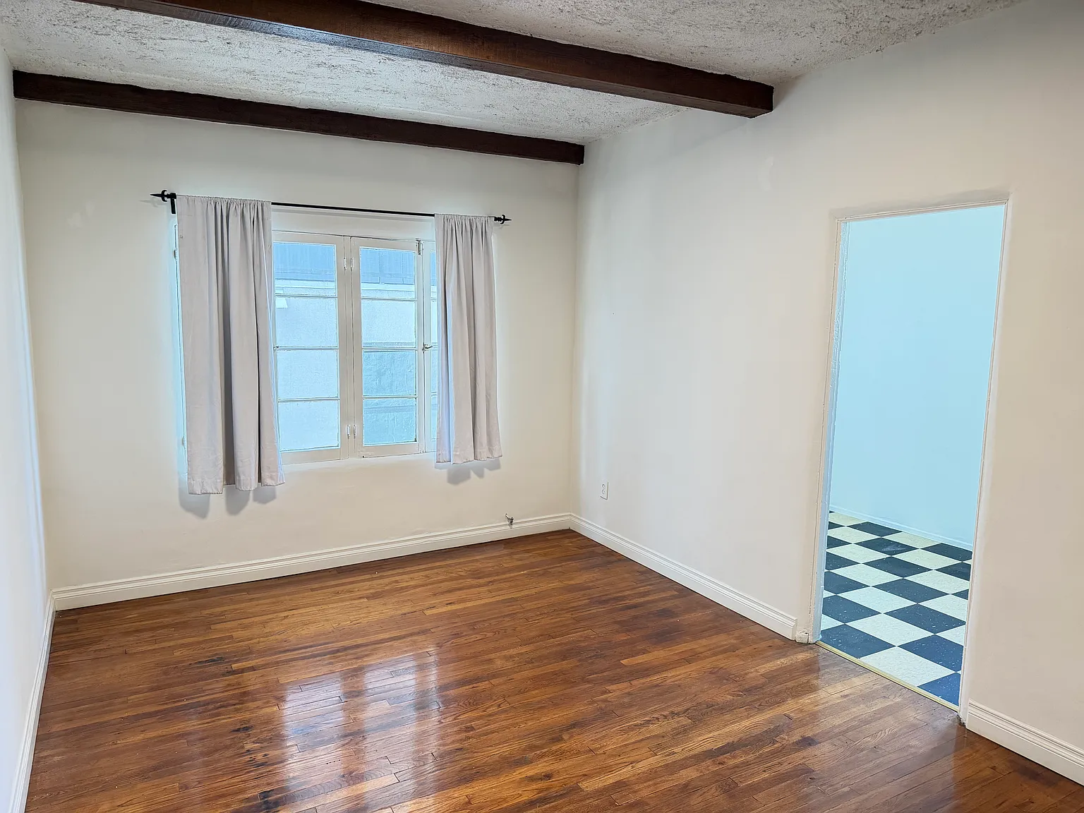 Studio, 450 sqft, $1,500 — Photo 4