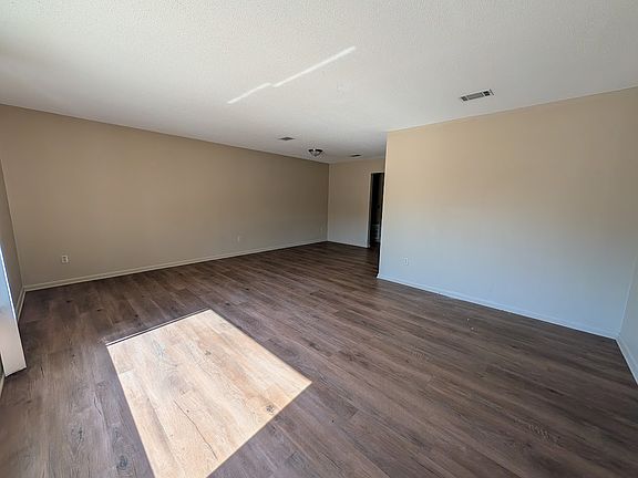 5th image of 149 SW Blueberry Pl