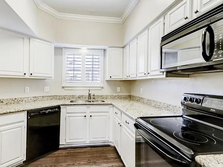 5968 Woodway Place Ct — Photo 7
