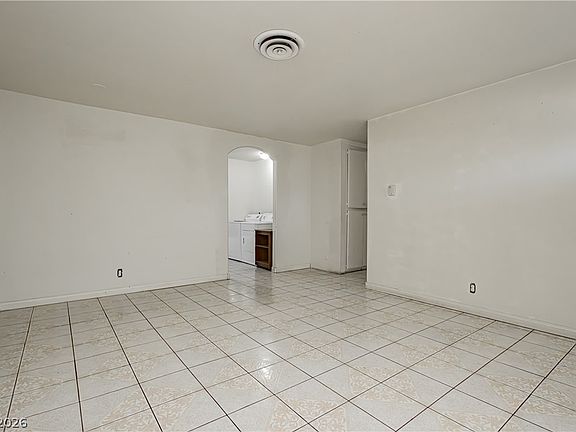 5th image of 6629 Alta Dr