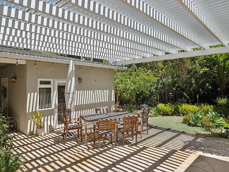 970 Palo Alto Ave — Photo 33