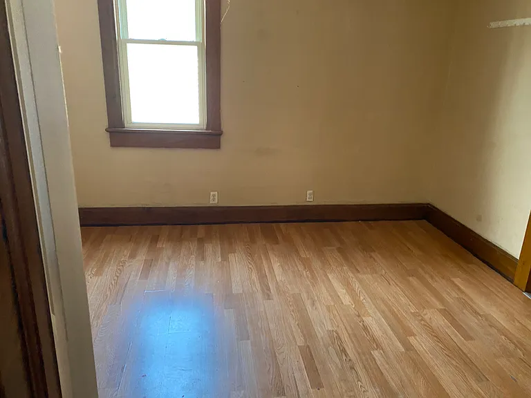 311 Maxwell Ave — Photo 4