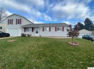210 Jule Ave, East Dubuque, IL 61025