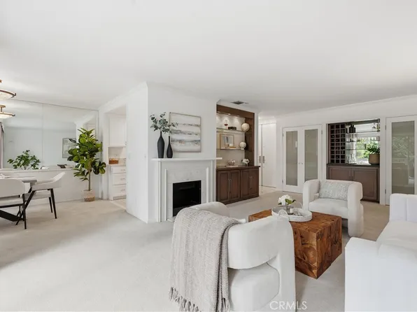 836 S Bundy Dr APT 303, Los Angeles, CA 90049