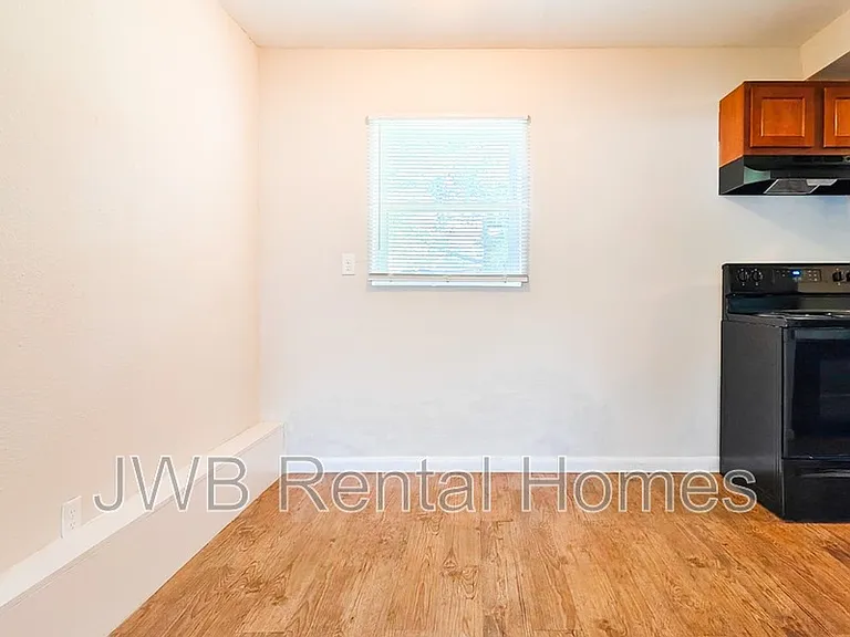 3515 Dignan St — Photo 5