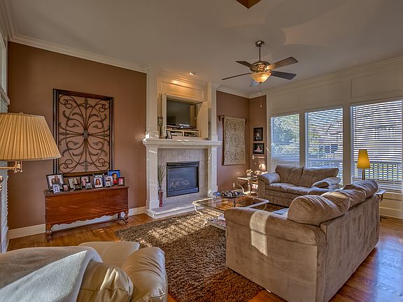 4th image of 10303 River Hills Ct