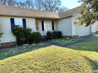 801 Sivley Rd, Hopkinsville, KY 42240