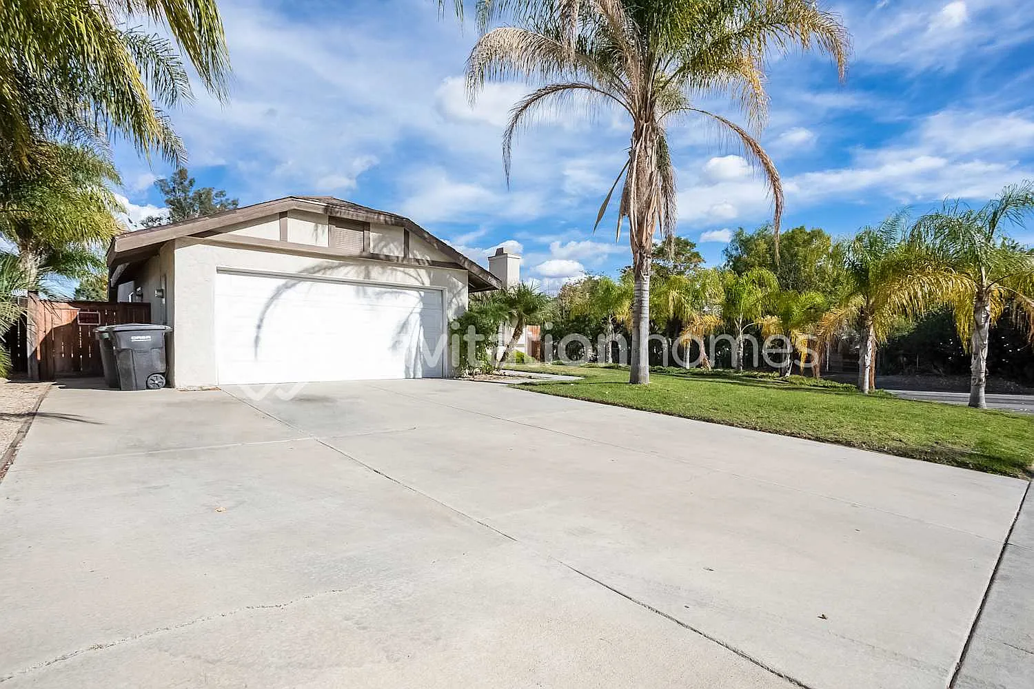 19086 Reindeer Dr Lake Elsinore, CA 92530 — Photo 1