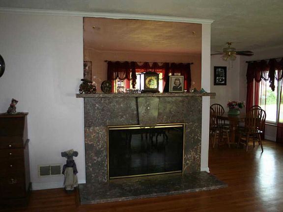 5th image of 615 Belvidere Ave
