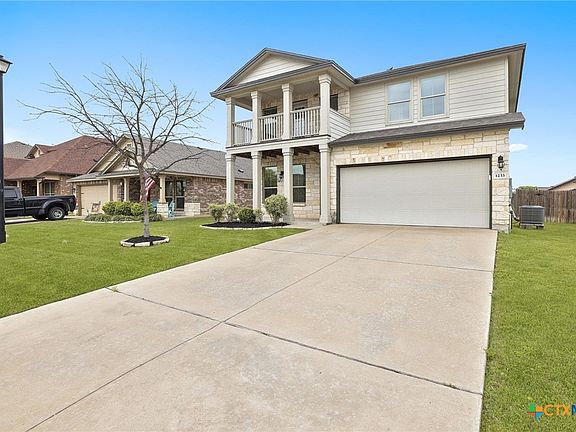2nd image of 1233 Emerald Gate Dr