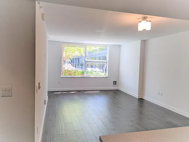 325 China Basin St #414 — Photo 3