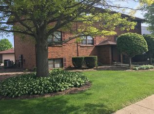 1040 W Kane St, South Elgin, IL 60177