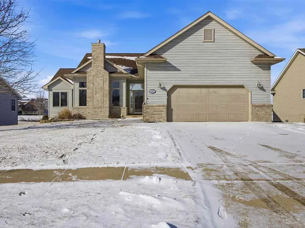 220 Scott Dr, West Branch, IA 52358