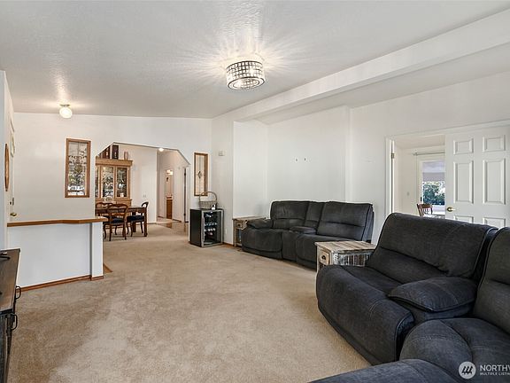 5th image of 51 SE Canna Place