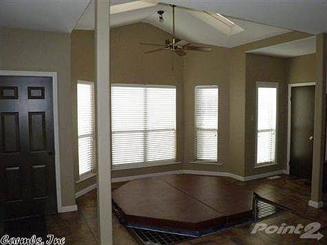 3rd image of 9809 Mac Arthur Dr