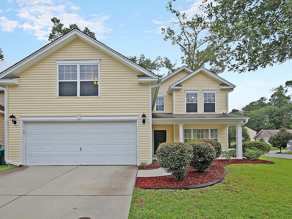 1st image of 106 Arbor Oaks Dr
