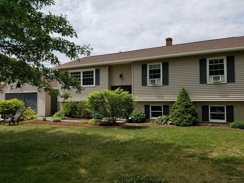 1st image of 39 Deer Park Dr