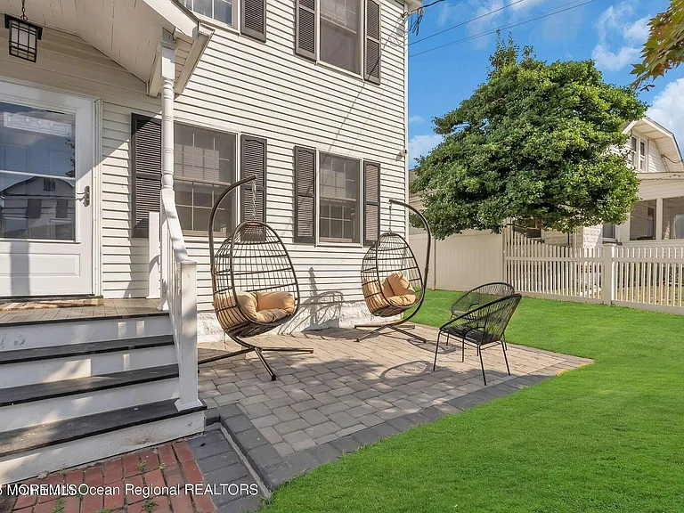 373 W Park Ave — Photo 19