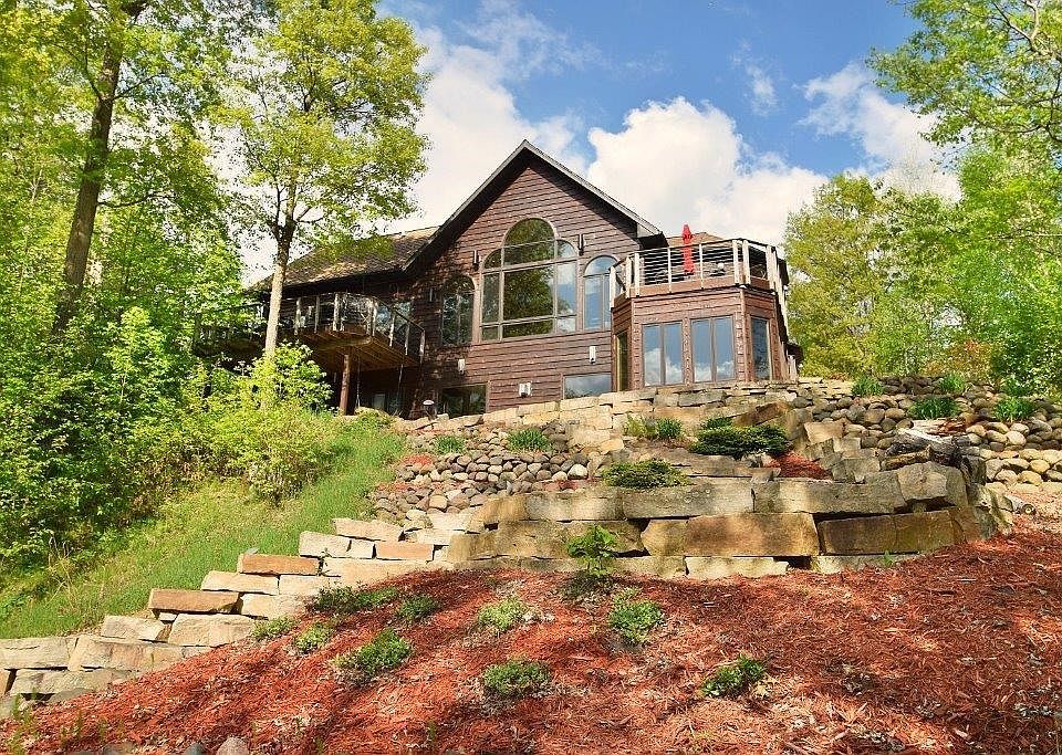 1st image of 8535 N Deer Hollow Road
