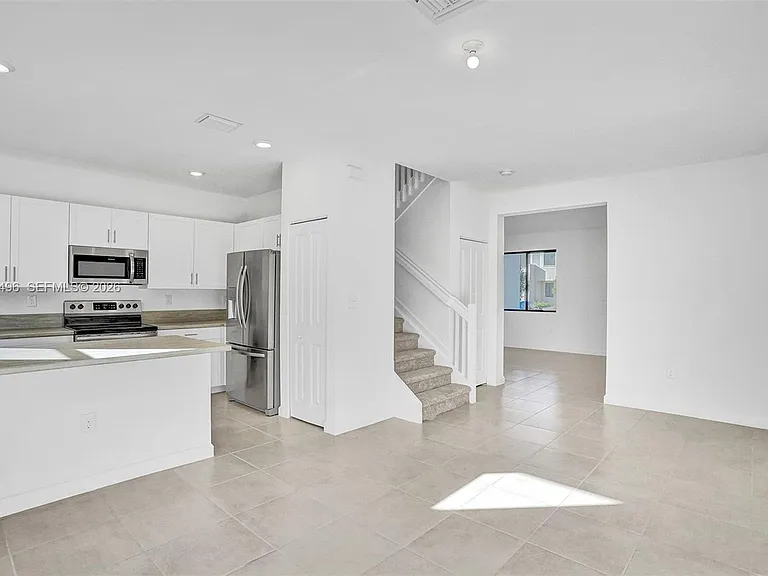 2542 SE 29th St #2542 — Photo 13