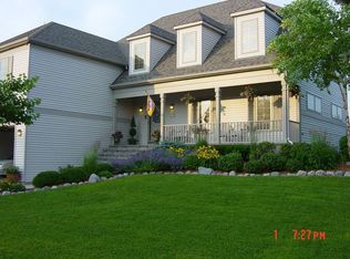 4265 Mumford Dr, Hoffman Estates, IL 60192