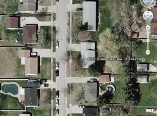 4063 Burton Dr, Stow, OH 44224