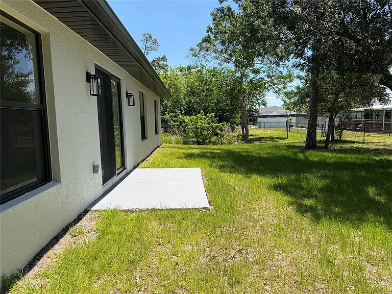 23367 Mayville Ave — Photo 33