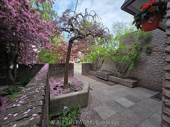 4th image of 89 Elmsthorpe Ave