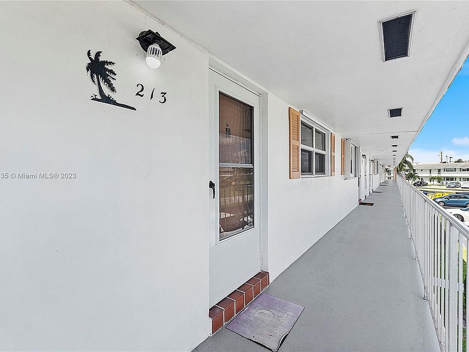 1st image of 1116 Lake Ter #213